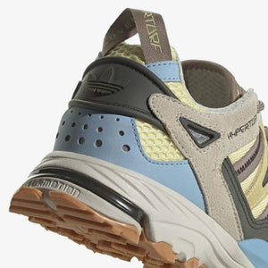 Adidas Originals | HYPERTURF  { ALMOST YELLOW/BLUE