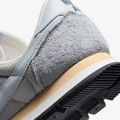 Nike | AIR PEGASUS 83 PREMIUM  { COBBLESTONE/PURE PLATINUM