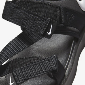 Nike | VISTA  { BLACK/WHITE