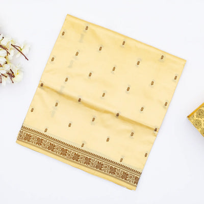 Cream Banarasi Silk Saree With Floral Motifs