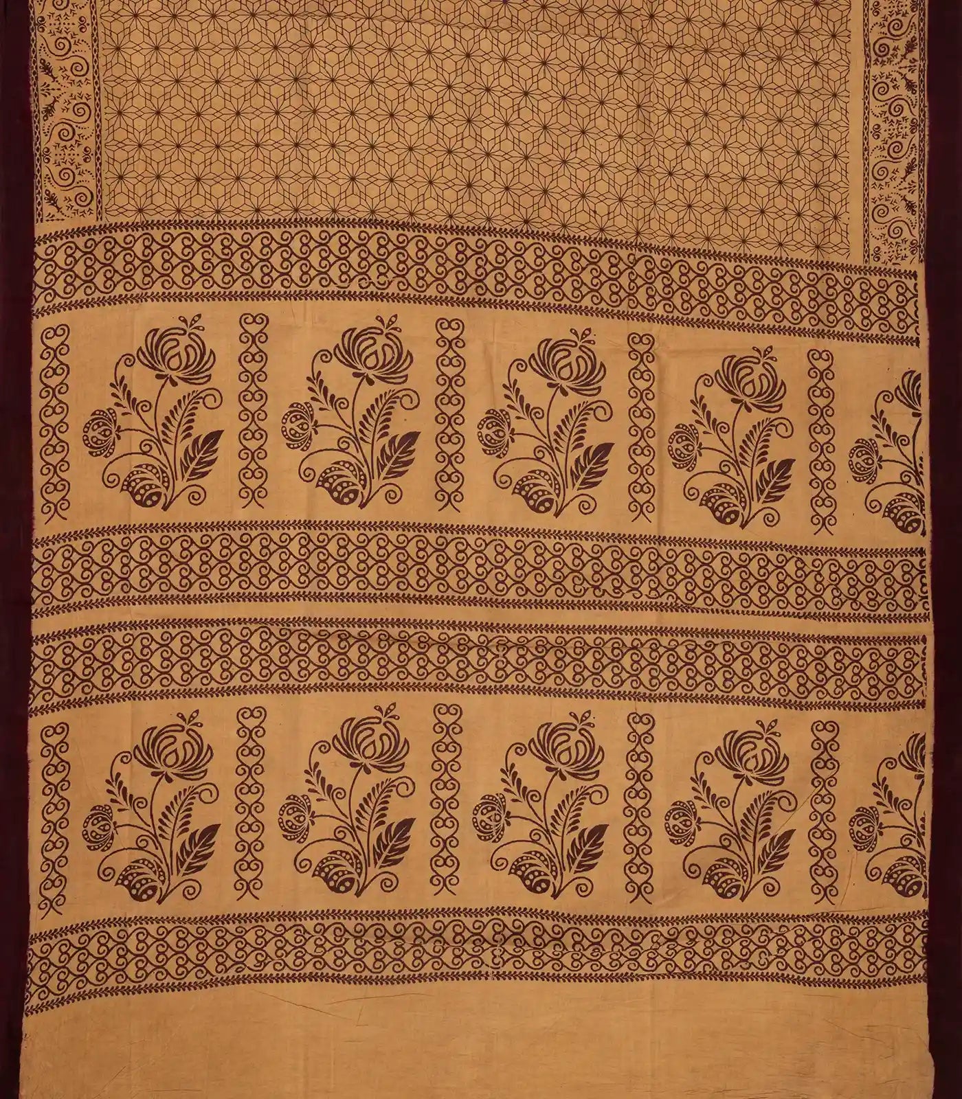 Beige Sungudi Cotton Saree With Floral Motifs