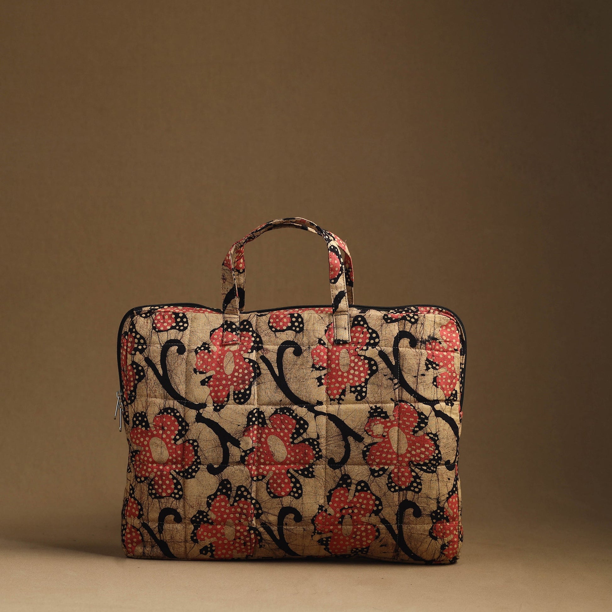 Beige - Handmade Quilted Cotton Laptop Bag (13 x 16 in) 01