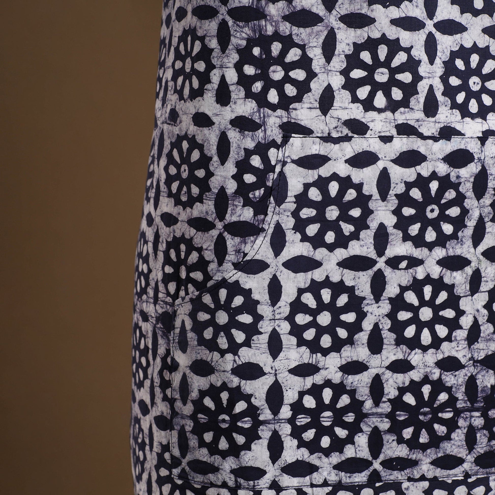 Blue - Hand Batik Print Cotton Apron with Pocket 06