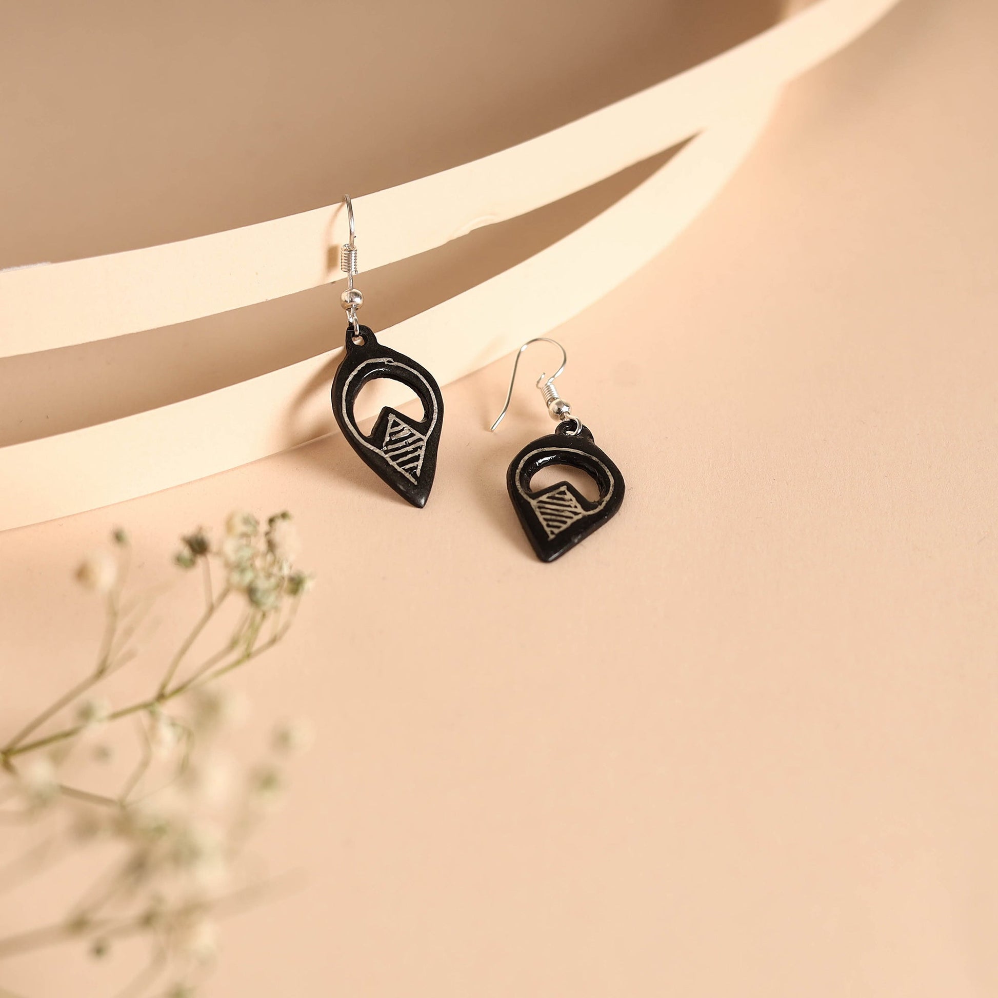 Bidri Work Pure Silver Inlay Earrings 01