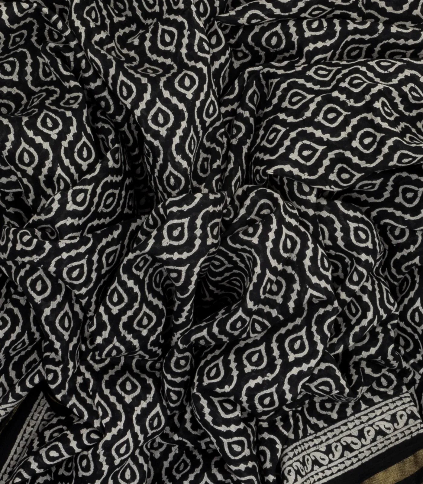 Black Woven Jaipur Cotton Saree With Printed Floral Jaal Motifs