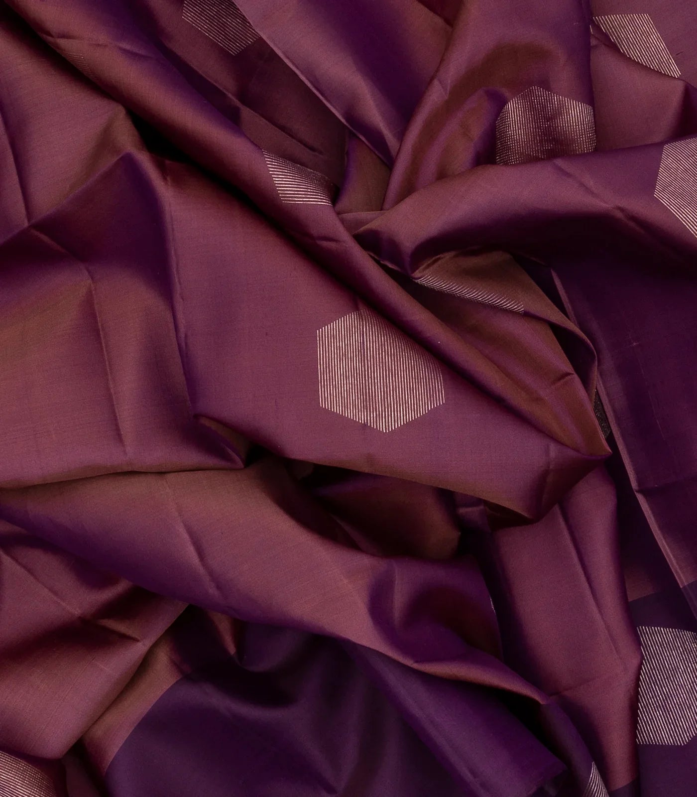Mauve Handloom Soft Silk Saree With Hexagon Buttas