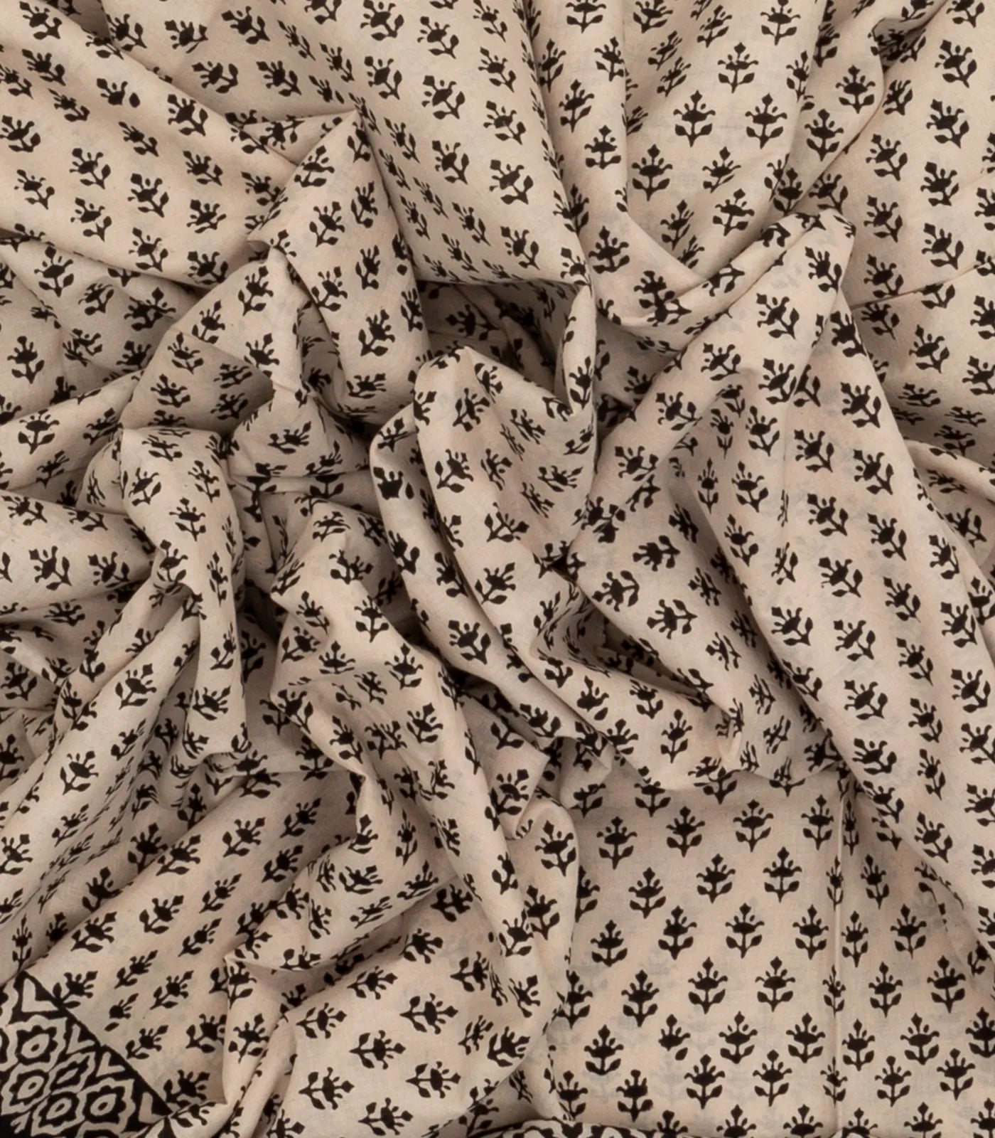 Cream Woven Jaipur Cotton Saree Printed And Floral Motifs