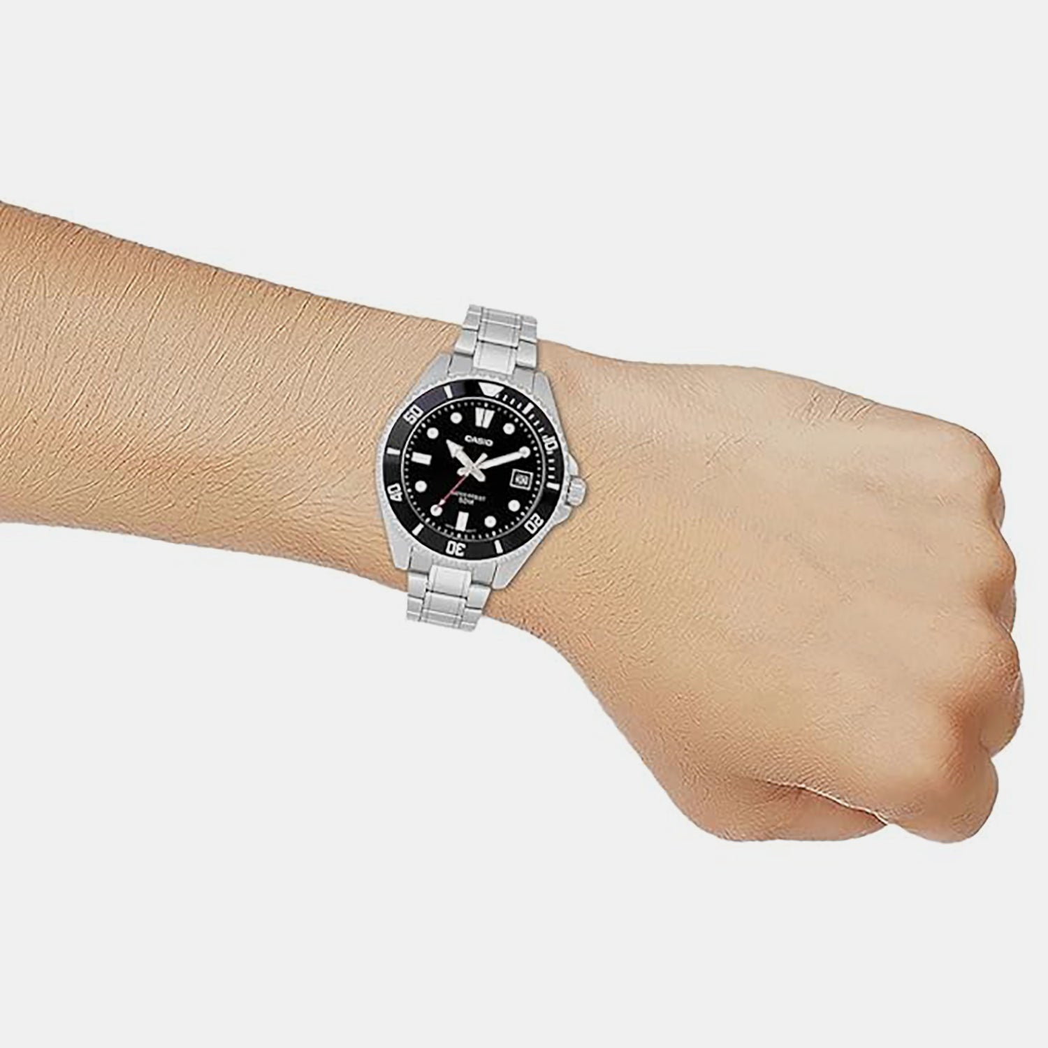 Enticer Men Quartz Black Dial Analog Stainless Steel Watch A2195