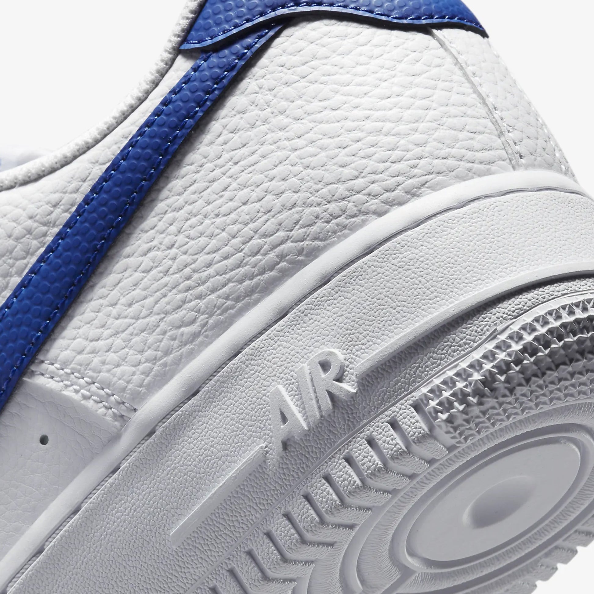 Nike | AIR FORCE 1 '07 { WHITE/BLUE