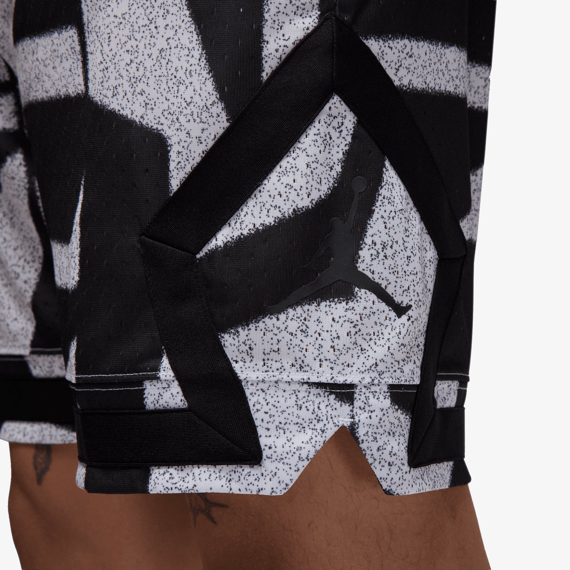 JORDAN | JORDAN SPORT DRI-FIT MESH DIAMOND SHORTS { BLACK/BLACK