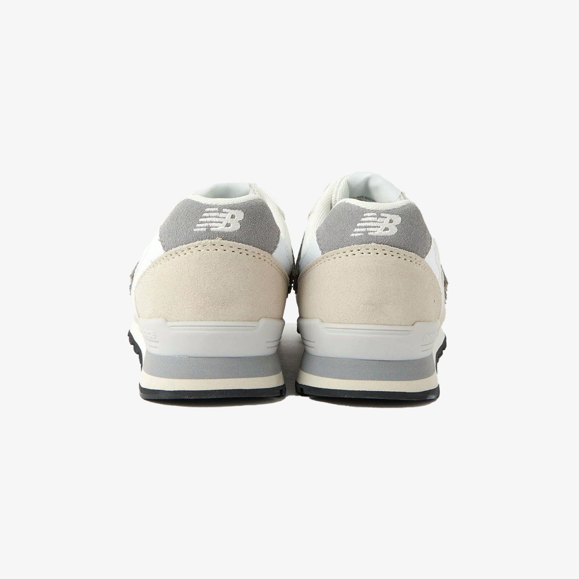 New Balance | 996 { BEIGE