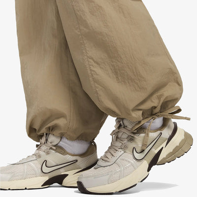 NIKE | SPORTSWEAR HIGH- WASTED WOVEN CARGO PANTS { KHAKI/BLACK