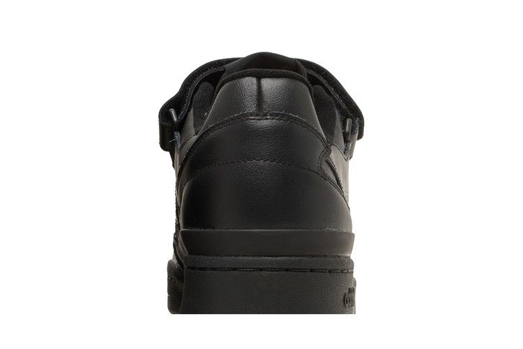 adidas Forum Low Triple Black