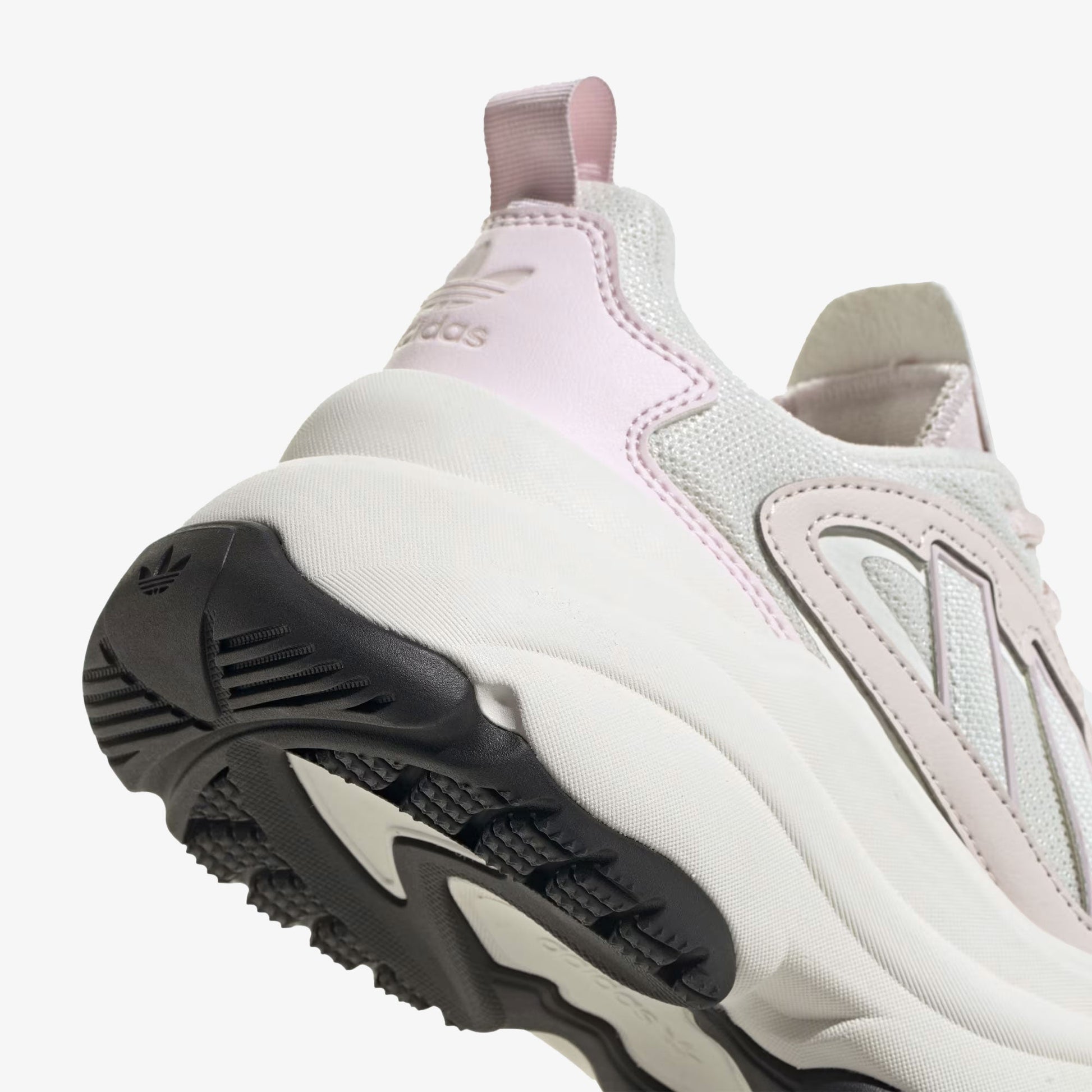 Adidas Originals | OZGAIA  { CLOUD WHITE/OFF WHITE/ALMOST PINK