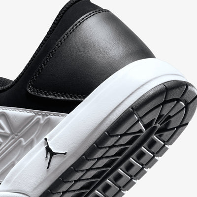 Jordan | NU RETRO 1 LOW  { WHITE/BLACK-WHITE