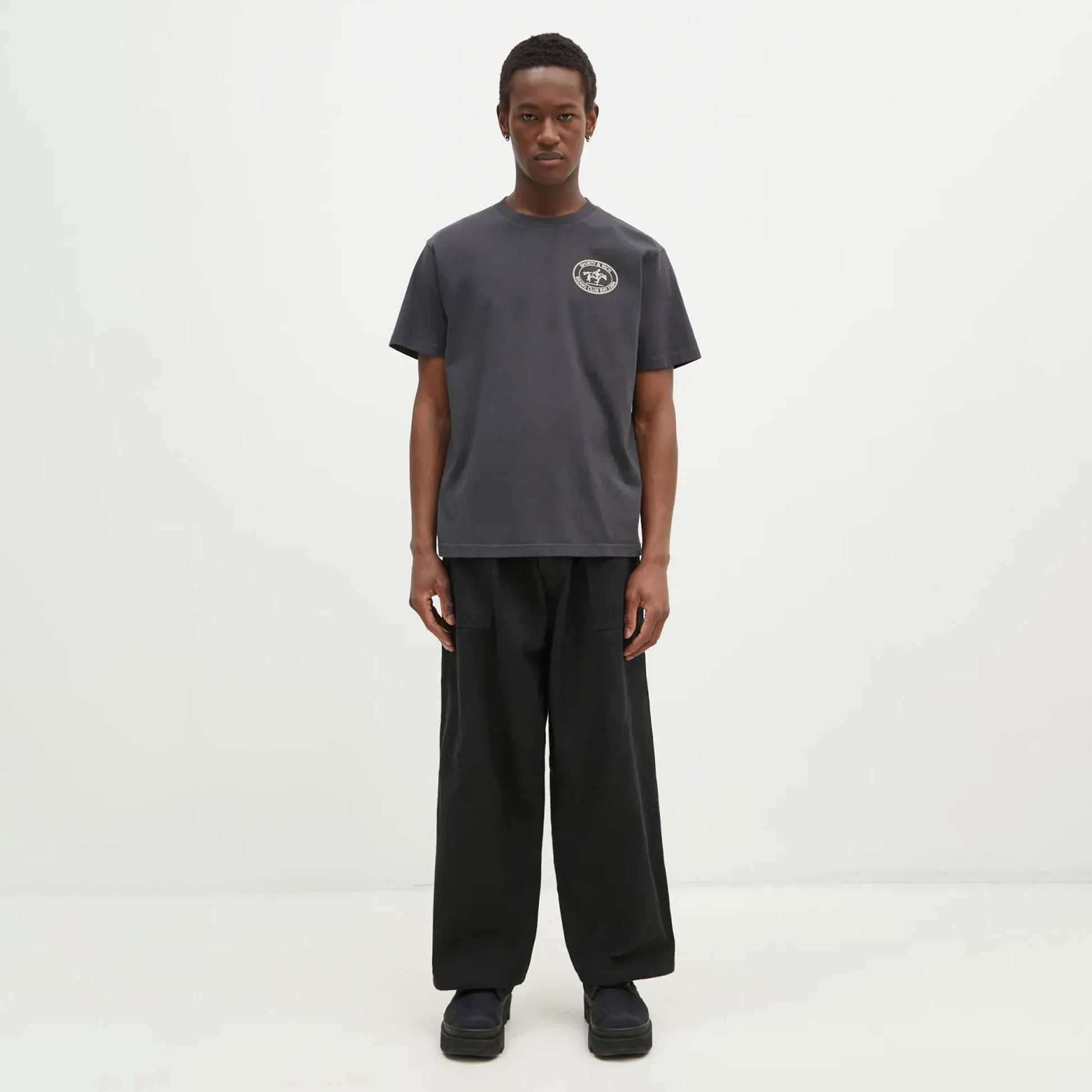 SPORTY & RICH | RIDING CLUB TEE { FADED BLACK