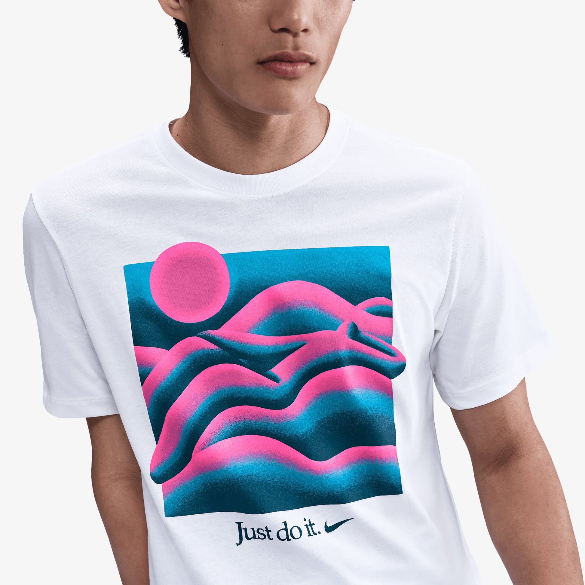 NIKE | SPORTSWEAR T-SHIRT { WHITE