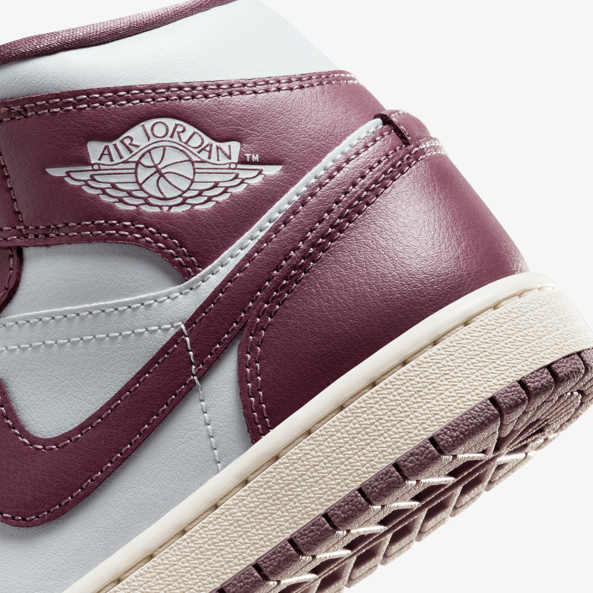 Jordan | AIR JORDAN 1 MID  { PURE PLATINUM/SKY J MAUVE-SAIL