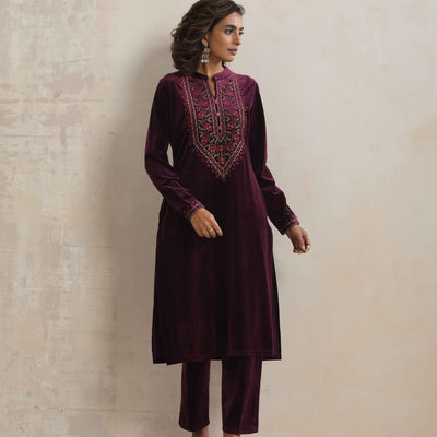trueBrowns Purple Velvet Floral Embroidered Kurta Pant Dupatta Set