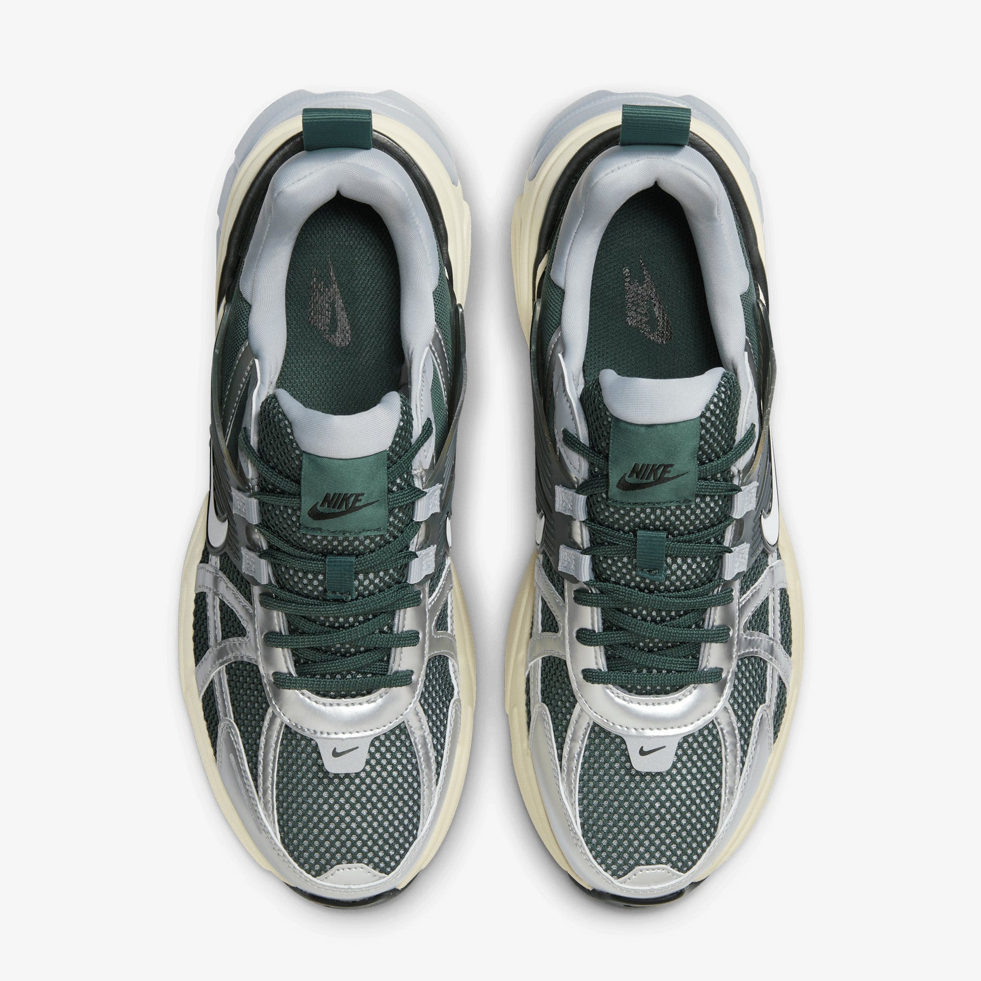 Nike | V2K RUN  { VINTAGE GREEN/VINTAGE GREEN