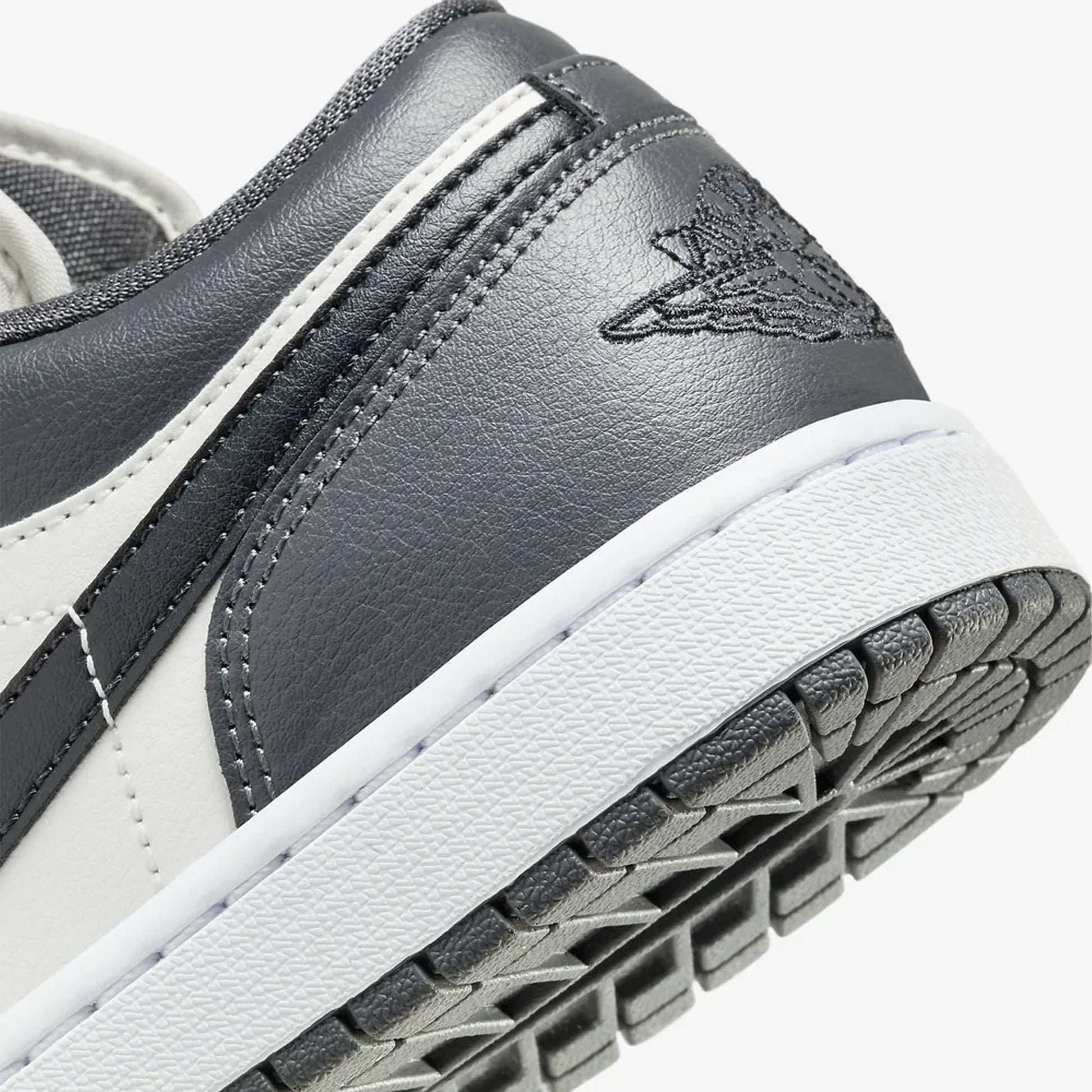 Jordan | AIR JORDAN 1 LOW  { SAIL/OFF NOIR-DARK GREY-WHITE