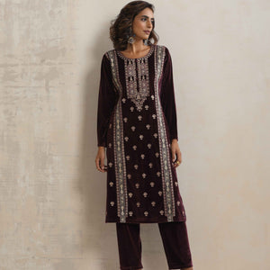 trueBrowns Purple Velvet Floral Embroidered Kurta Pant Dupatta Set