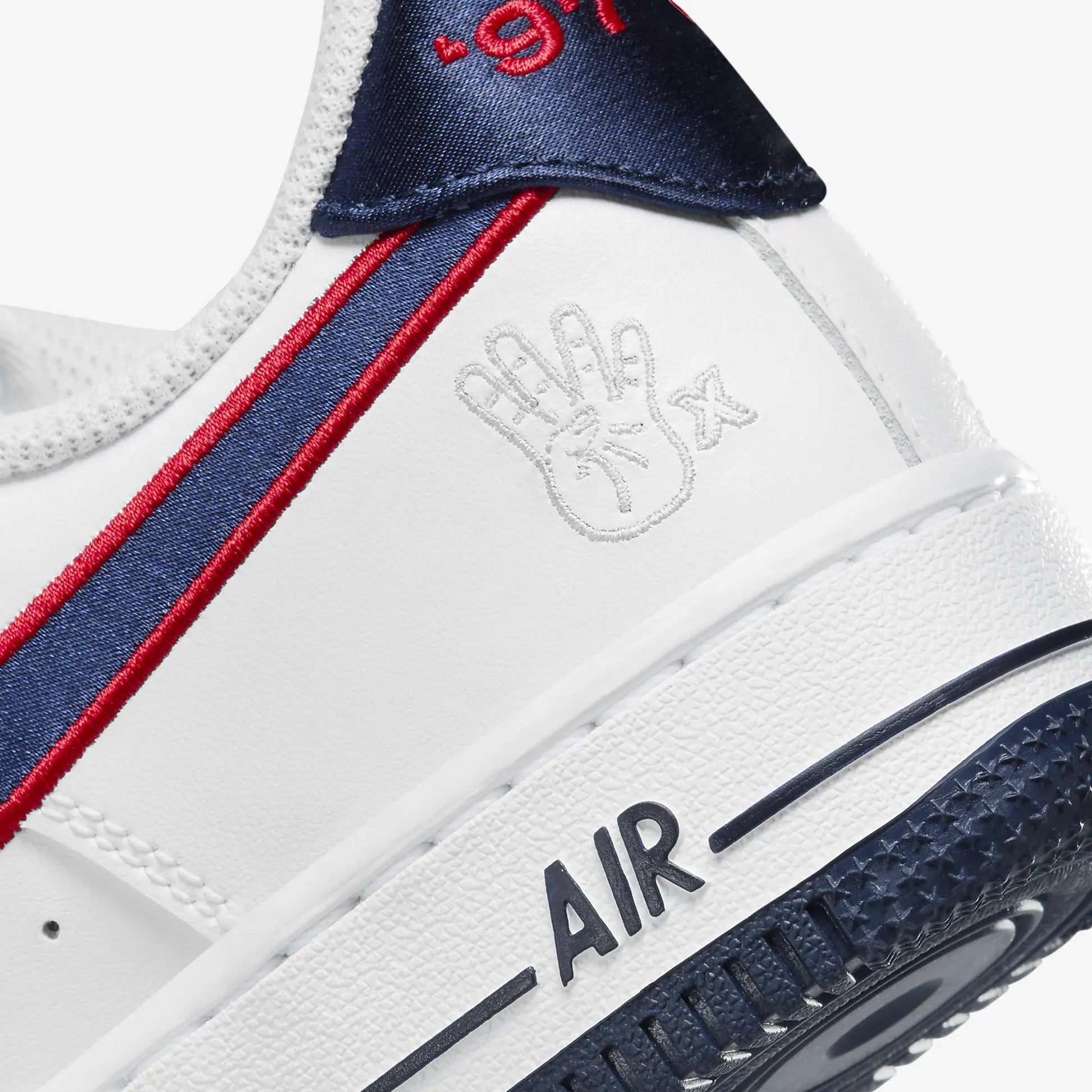 Nike | AIR FORCE 1 '07 { WHITE/OBSIDIAN-UNIVERSITY RED-WOLF GREY