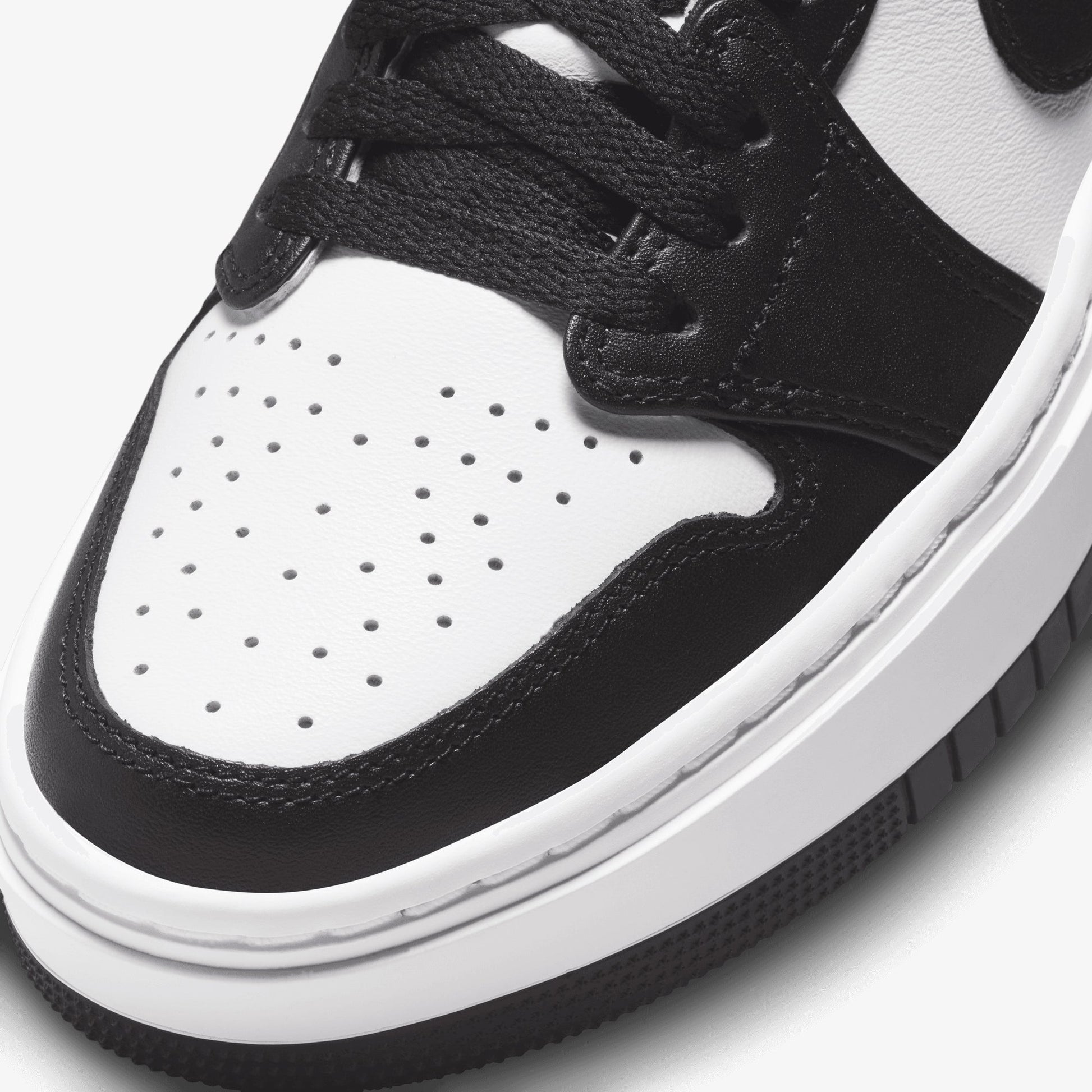 Jordan | AIR JORDAN 1 LOW { WHITE/BLACK-WHITE
