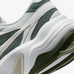 Nike | AL8  { VINTAGE GREEN/SPRING GREEN-CARBON GREEN