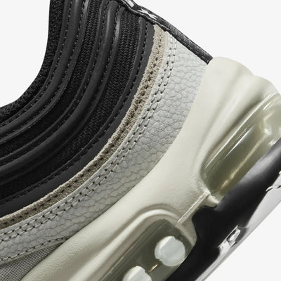 Nike | AIR MAX 97 SE  { LIGHT BONE/BLACK-KHAKI-SAIL