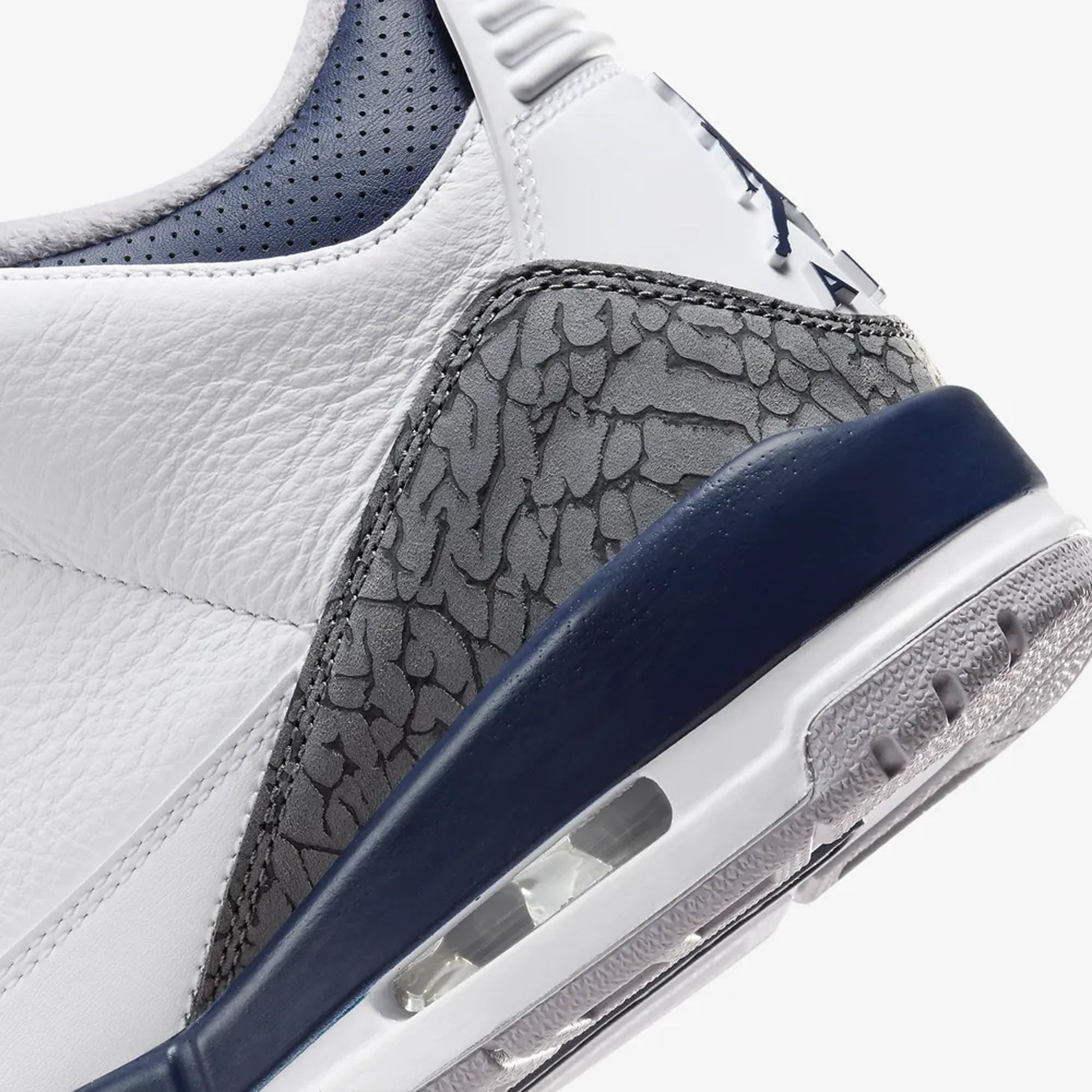 Jordan | AIR JORDAN 3 RETRO  { WHITE/MIDNIGHT NAVY-CEMENT GREY-BLACK