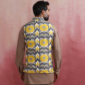 trueBrowns Men's Beige Ikat Reversible  Nehru Jacket
