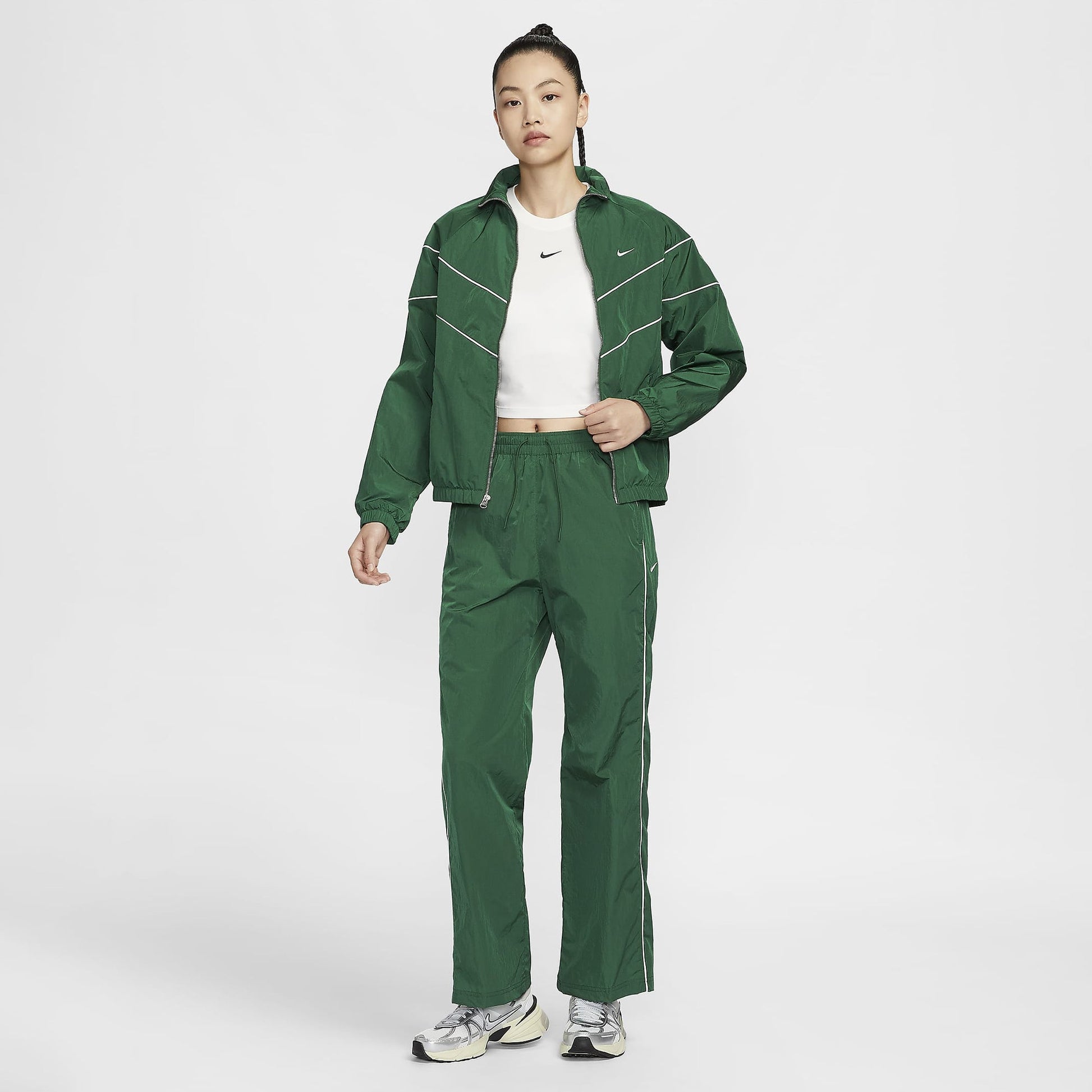 NIKE | WINDRUNNER LOOSE UV WOVEN FULL-ZIP JACKET { GORGE GREEN/SAIL