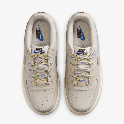 NIKE | AIR FORCE 1 LV8 1 (GS) { LT OREWOOD BRN/MALT-BURGUNDY CRUSH
