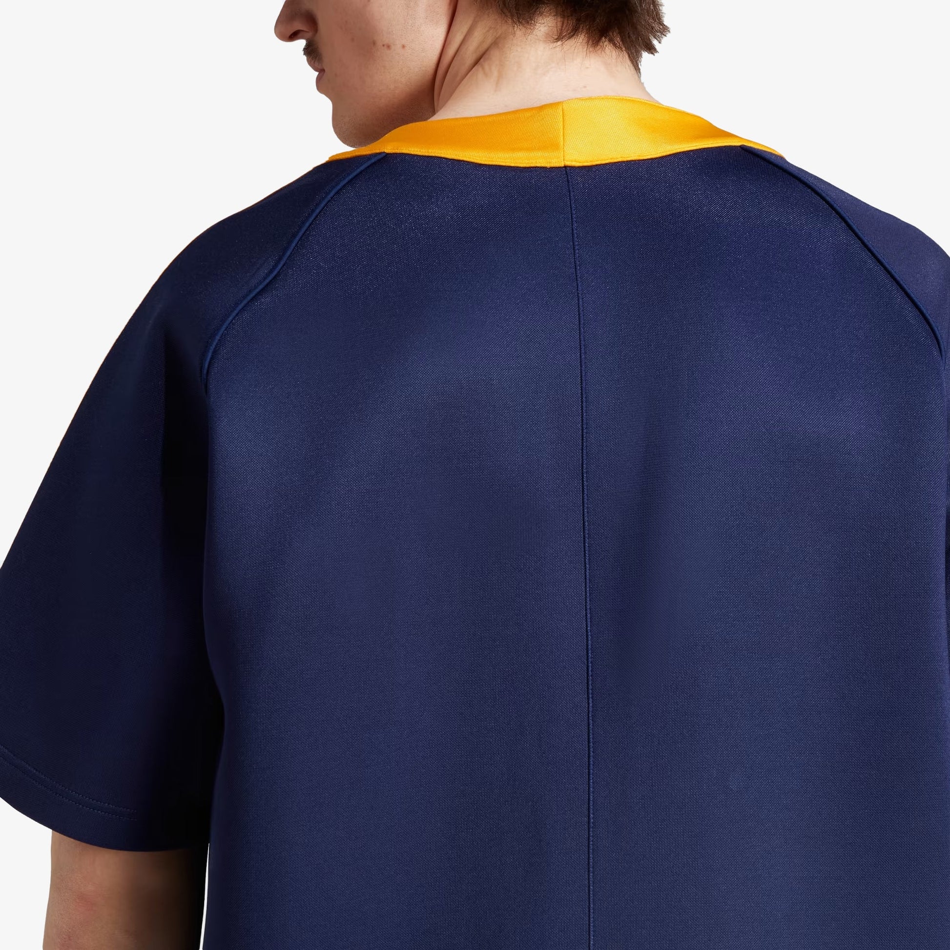 Adidas Originals | ADICOLOR CLASSICS+ SHORT SLEEVE SHIRT (GENDER NEUTRAL)