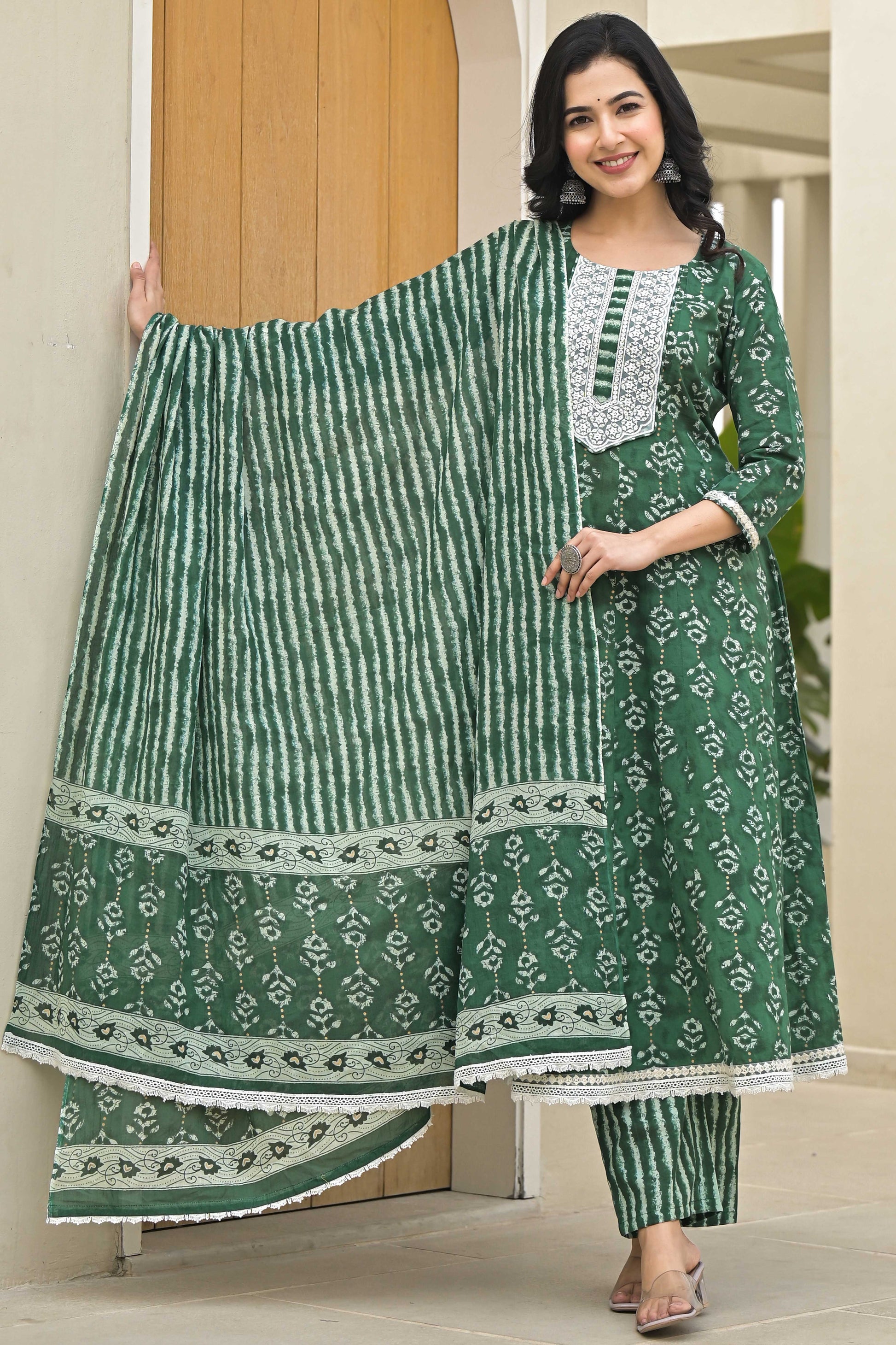 green-floral-printed-pure-cotton-anarkali-salwar-suit-1