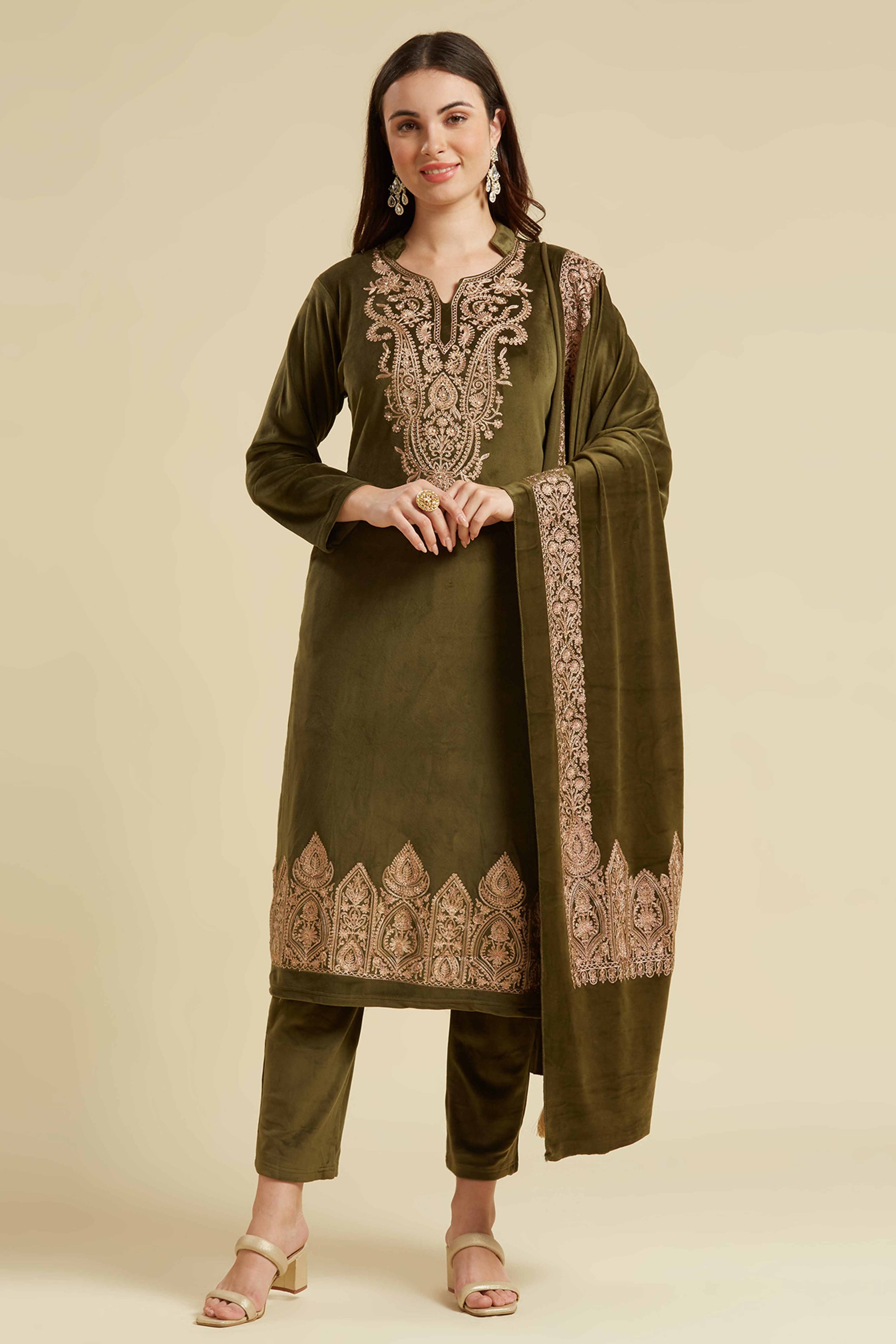 green-embroidered-velvet-straight-salwar-suit-1