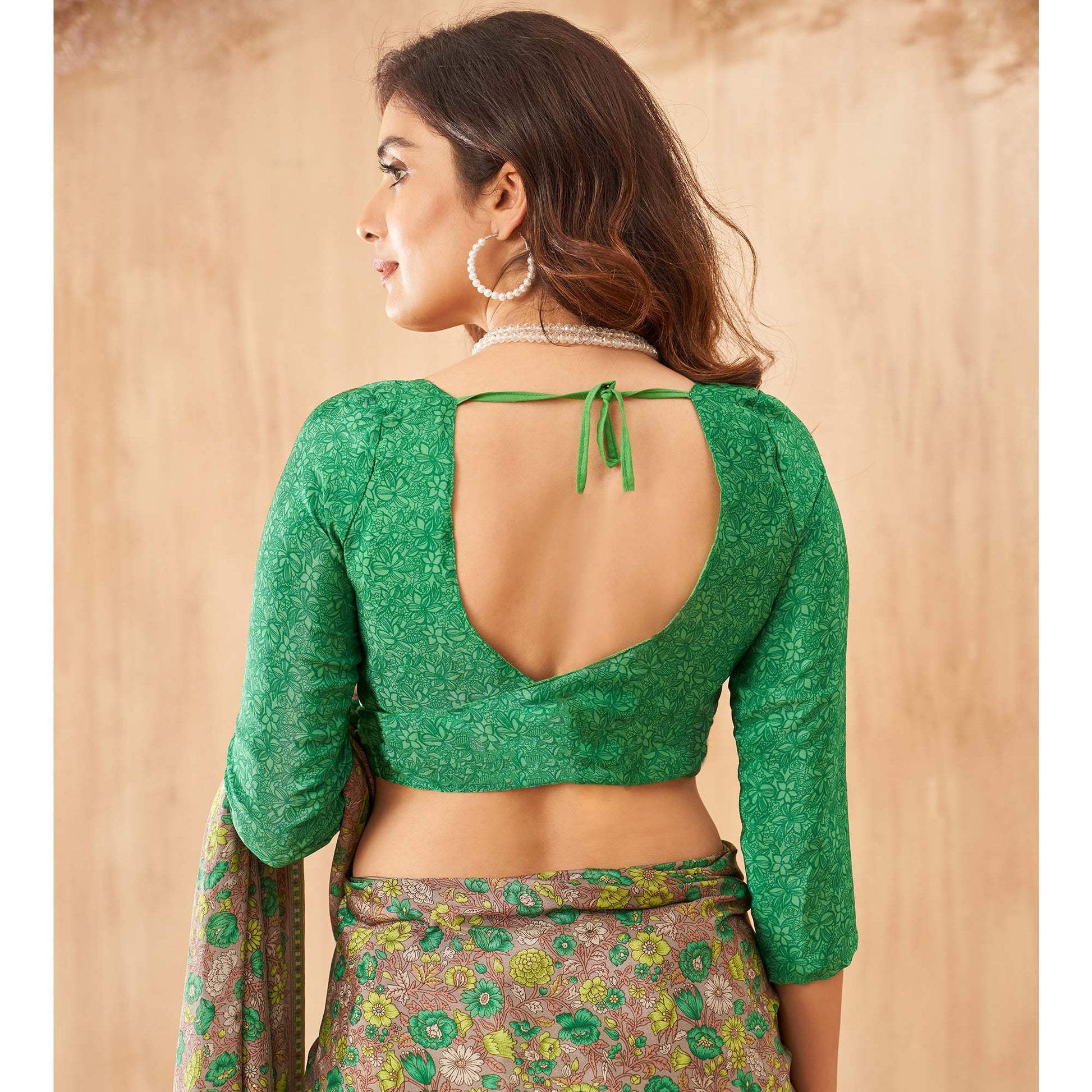 green-floral-printed-crepe-saree-2