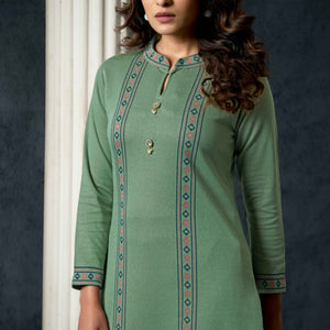 green-embroidered-woolen-straight-salwar-suit-2