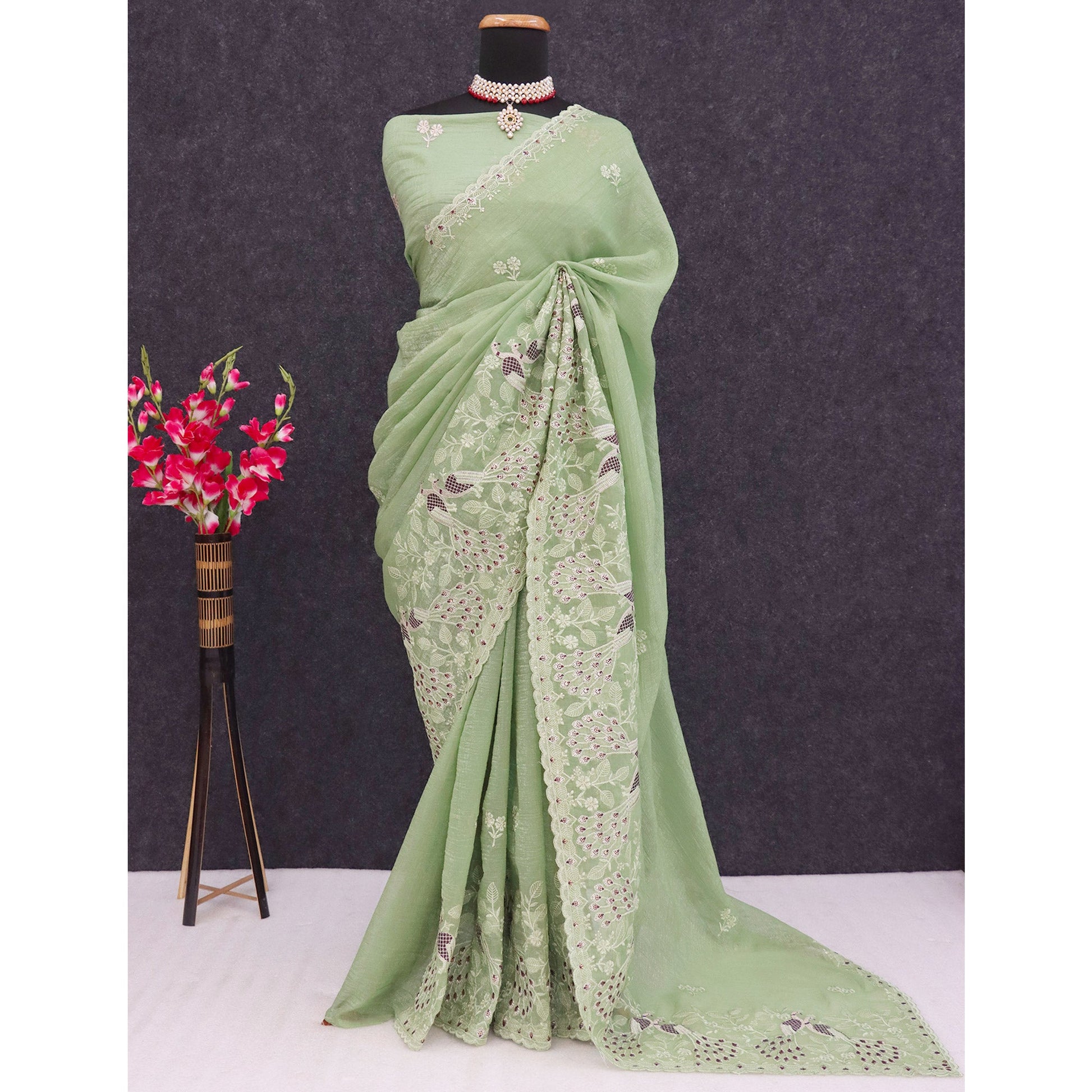 green-floral-sequins-embroidered-art-silk-crush-saree-4