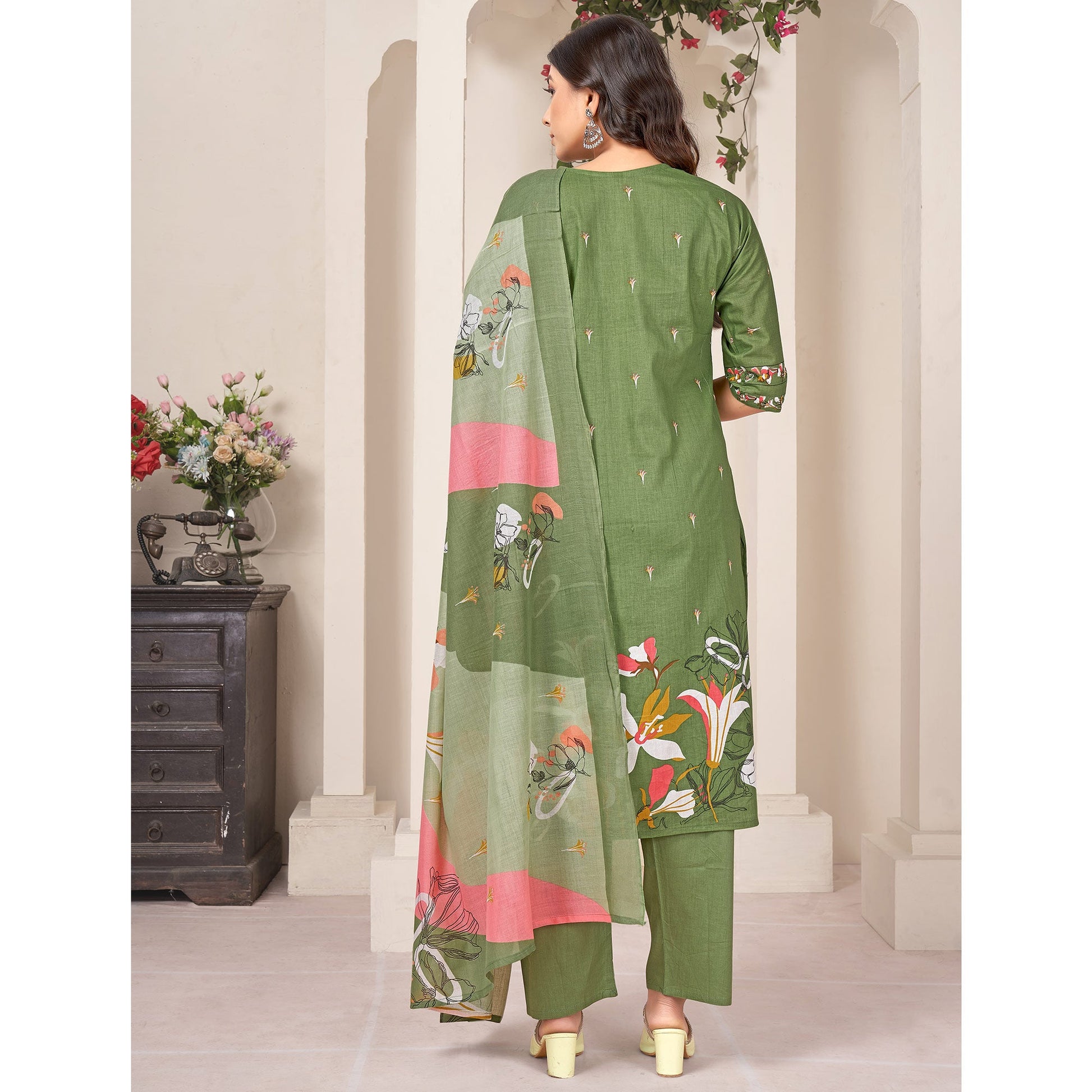 green-floral-printed-pure-cotton-straight-salwar-suit-2