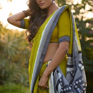 green-bandhani-printed-linen-saree