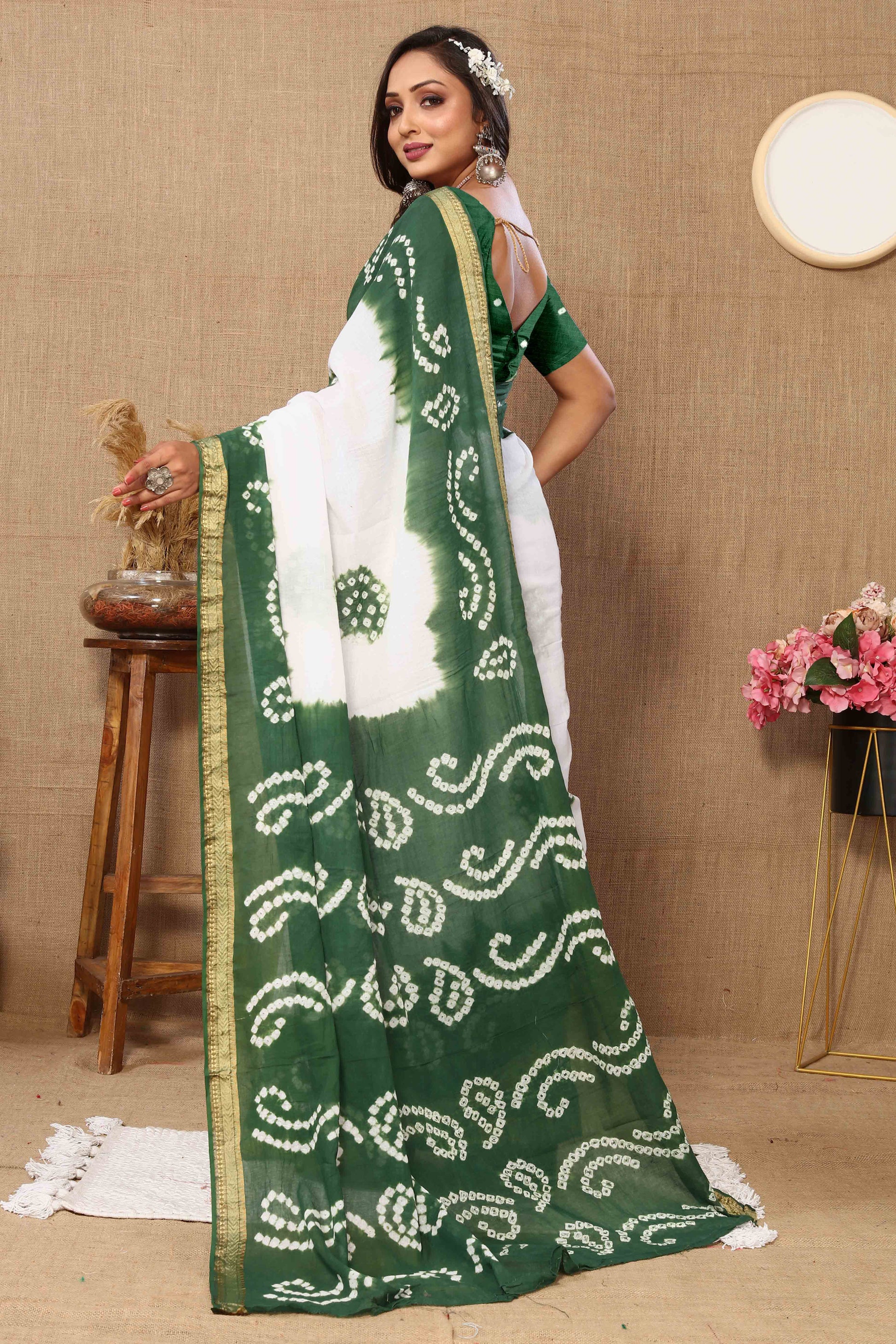 green-white-bandhani-printed-mul-mul-pure-cotton-saree