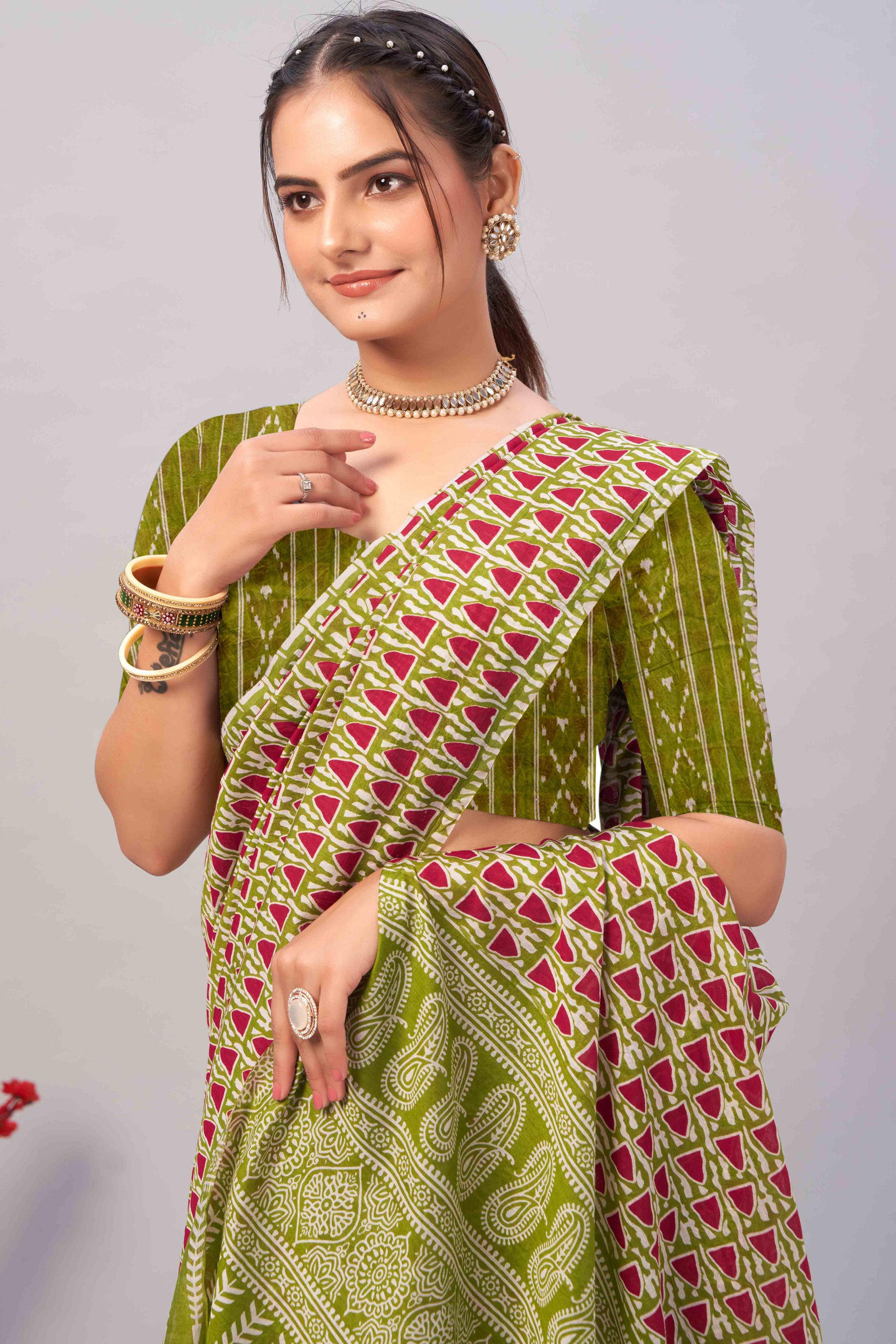 green-ajrakh-printed-cotton-blend-saree