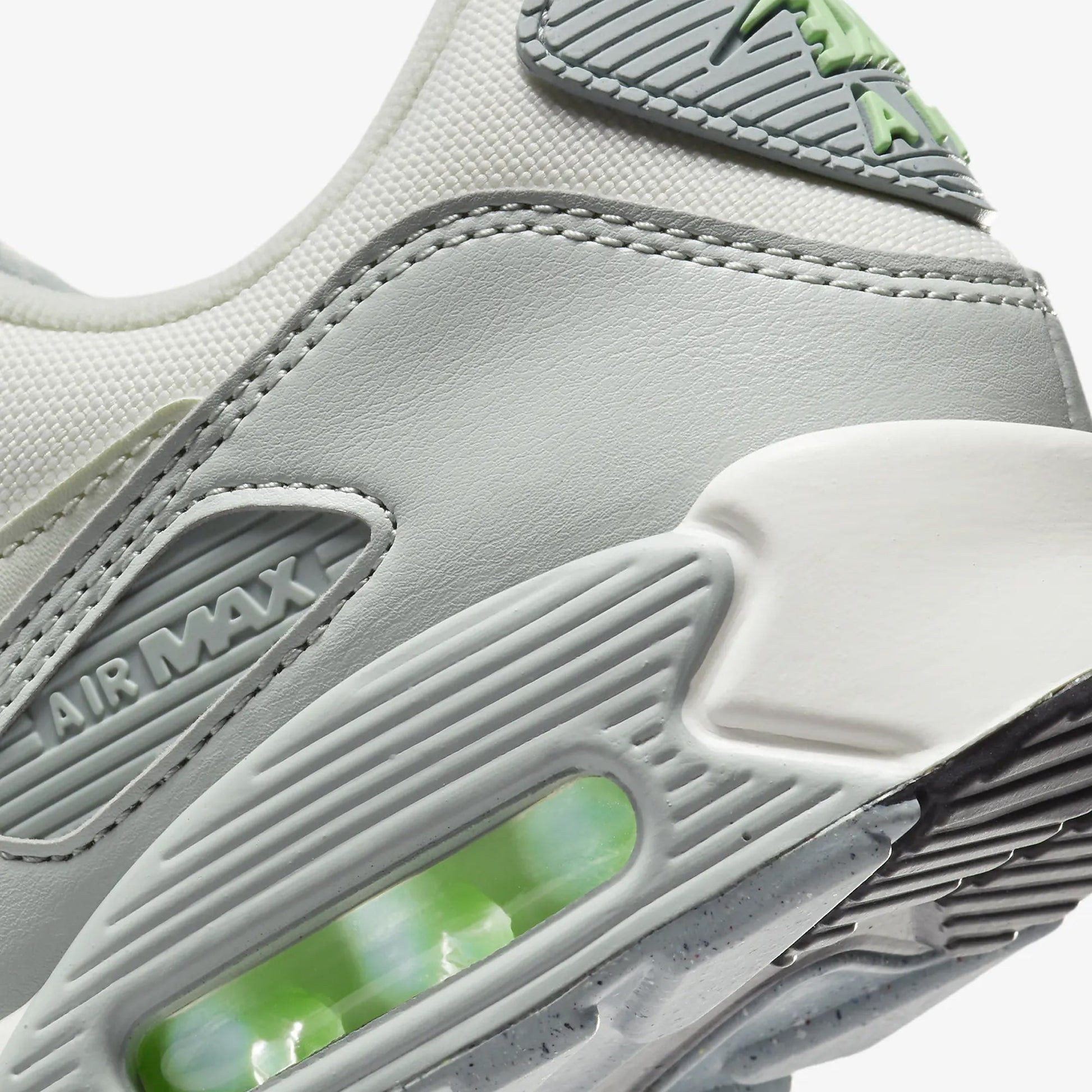 Nike | AIR MAX 90 SE  { SAIL/METALLIC SILVER-SEA GLASS