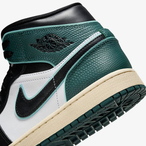 JORDAN | AIR JORDAN 1 MID SE { WHITE/BLACK-LIGHT DEW-OXIDIZED GREEN
