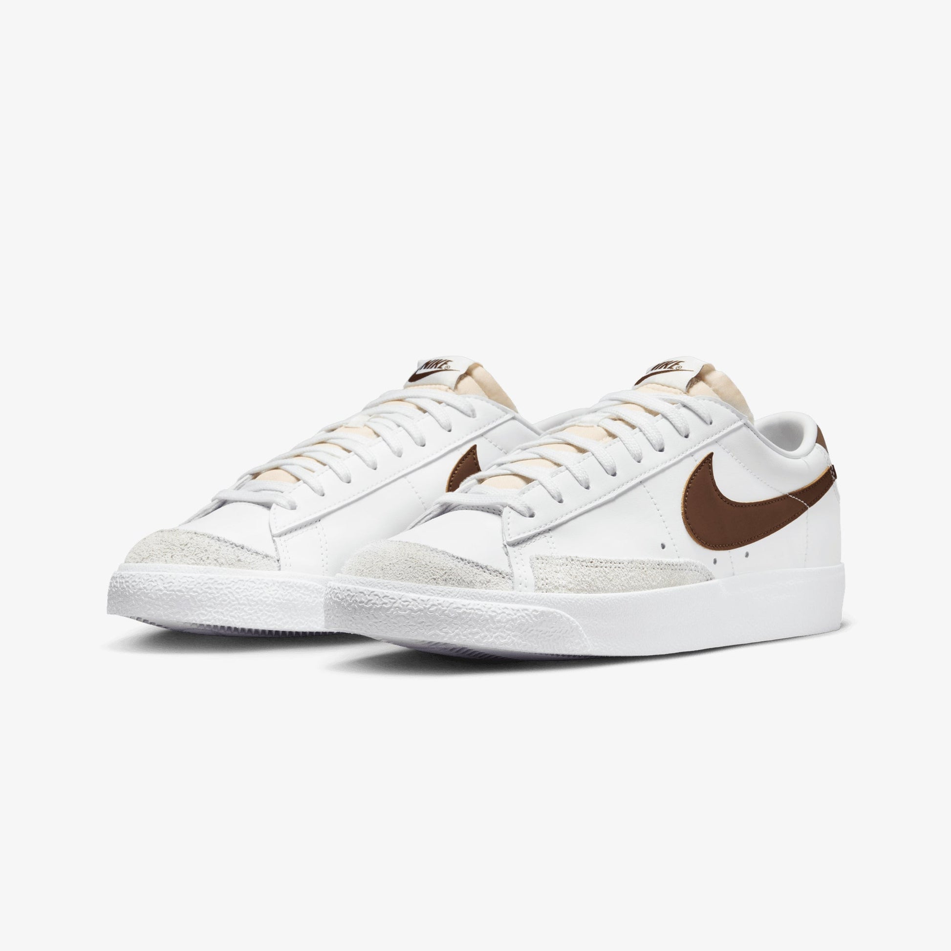 NIKE | NIKE BLAZER LOW '77 VINTAGE { SUMMIT WHITE/CACAO WOW-PHOTON DUST