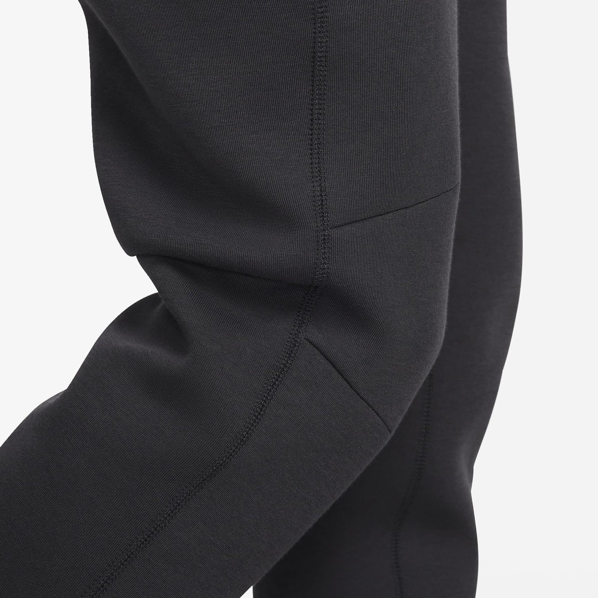 Nike | SPORTSWEAR TECH FLEECE SLIM FIR JOGGERS  { BLACK/BLACK