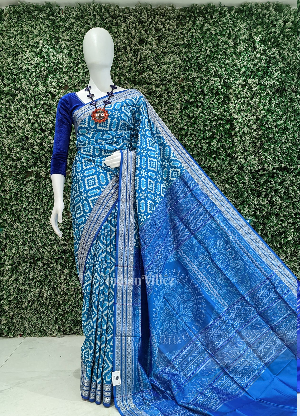 Aqua Blue White Pasapali Sambalpuri Silk Saree
