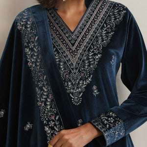trueBrowns Blue Velvet Embroidered Kurta Pant Dupatta Set